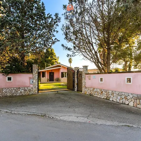 Villa Dei Pini By Vivimy